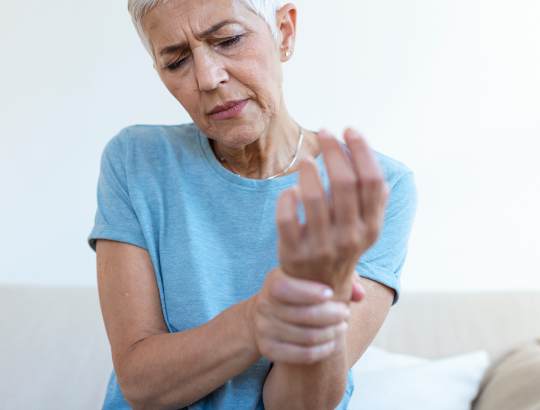 Когда болят руки: признаки ревматоидного артрита, которые нельзя игнорировать